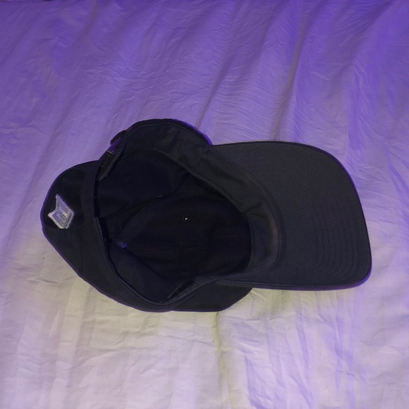 nike hat - Picture 3 of 3